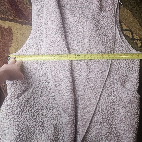 UGG Koolaburra purple faux fur long open vest with side pockets. XL - Picture 4 of 8